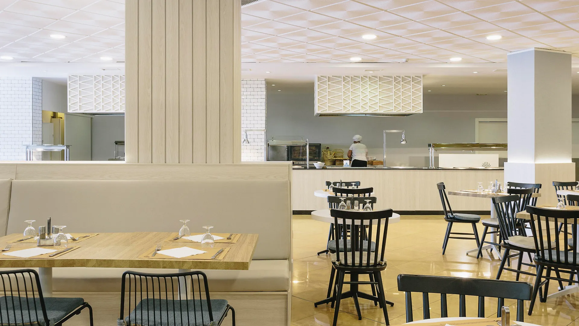 ホテル Ilunion Palmanova Mallorca