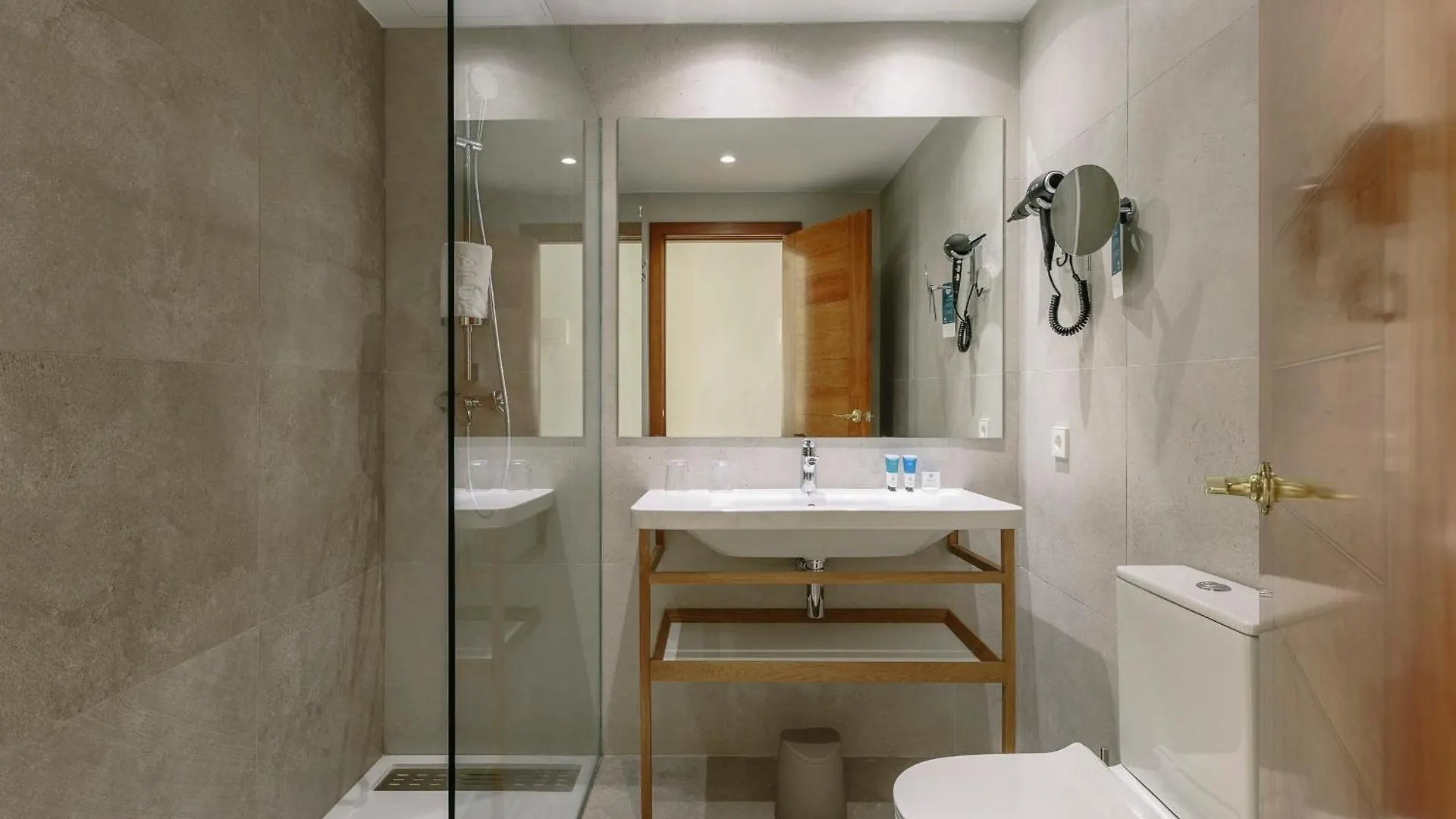 ホテル Ilunion Palmanova Mallorca